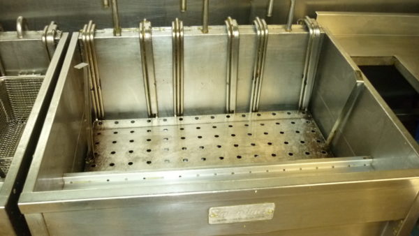 Kitchen Equipment Cleaning, Industrial Kitchen Fryer - Commercial, Industrial and Domestic Kitchen Equipment / Industrial Oven Deep Cleaning throughout Preston, Blackpool, Cumbria, Lake District, Manchester, Liverpool, Chester, Lancashire and the North West.